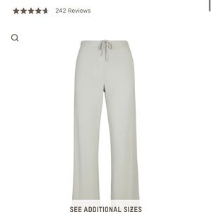 Skims soft sleep pant. Worn once!